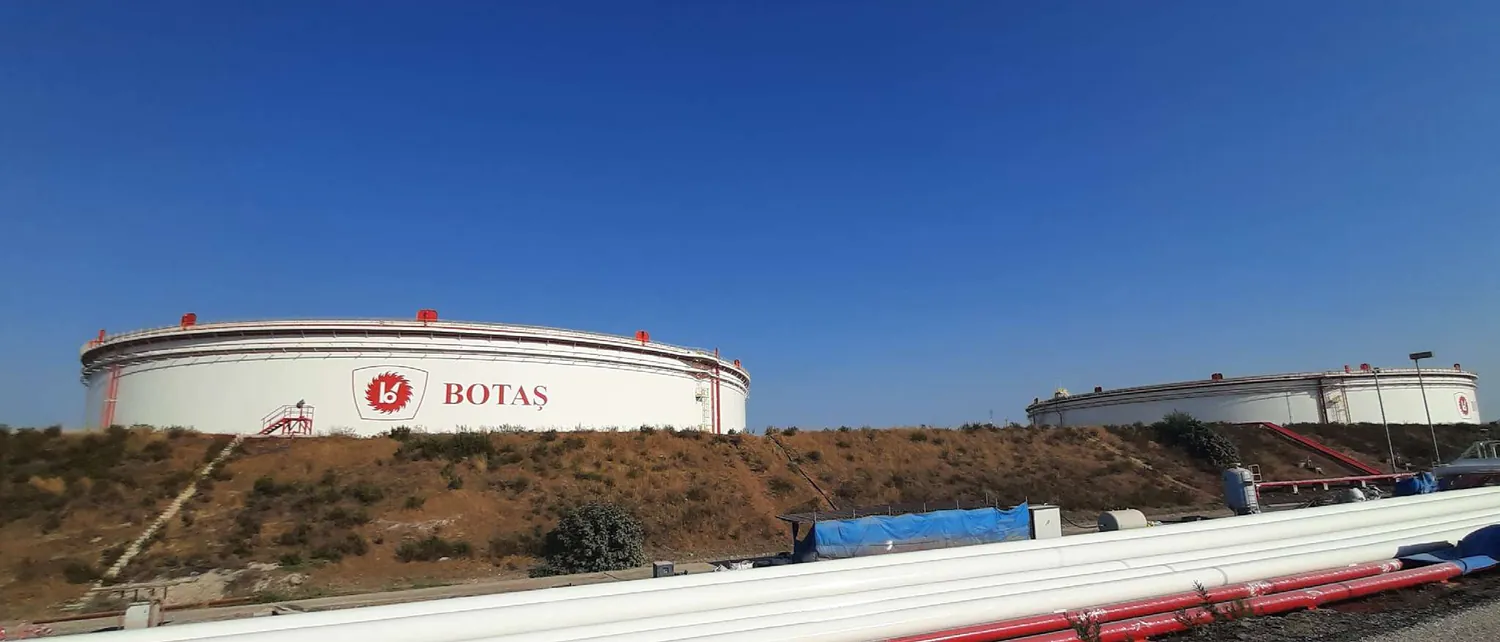 Crude oil storage tanks at the BOTAS Ceyhan terminal during recoating