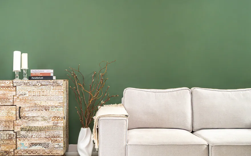 Interior wall finished in a Ritver decorative paint